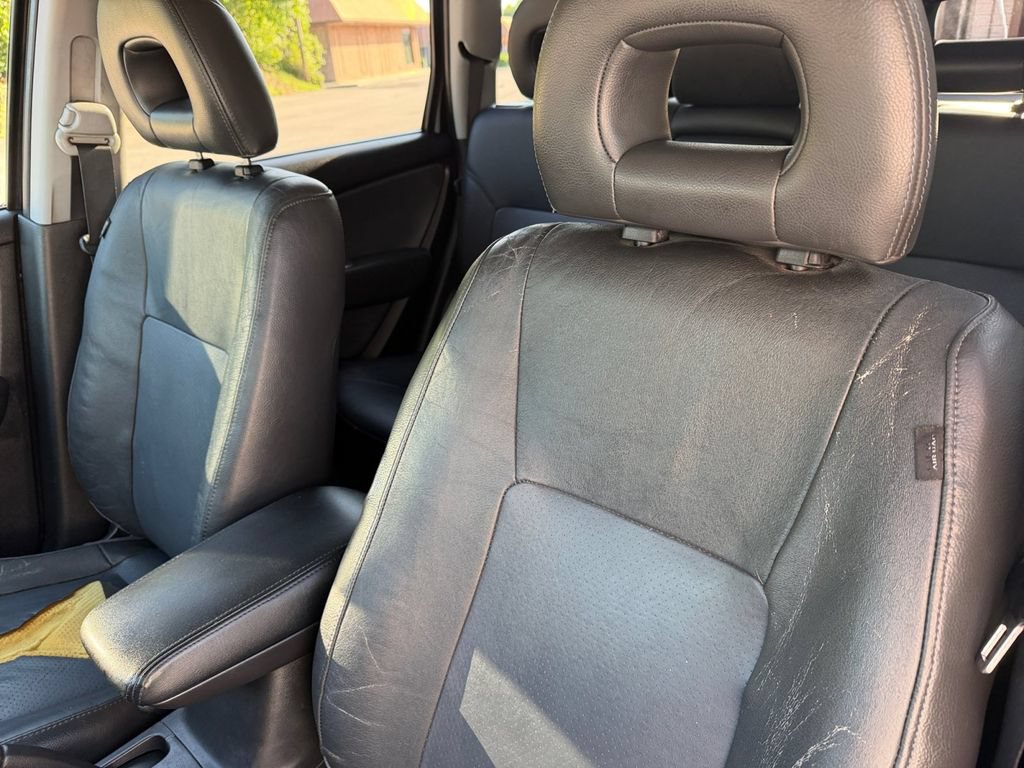 Used 2004 Mitsubishi Outlander XLS FWD image 13
