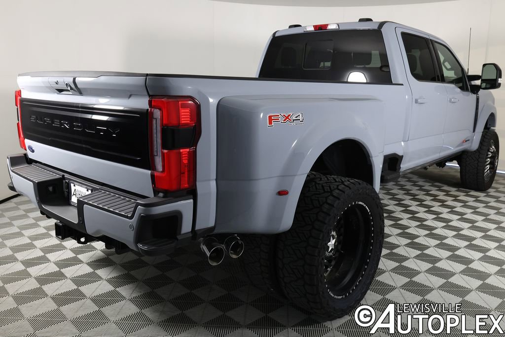 Used 2025 Ford F450 Platinum w/ FX4 Off-Road Package image 5