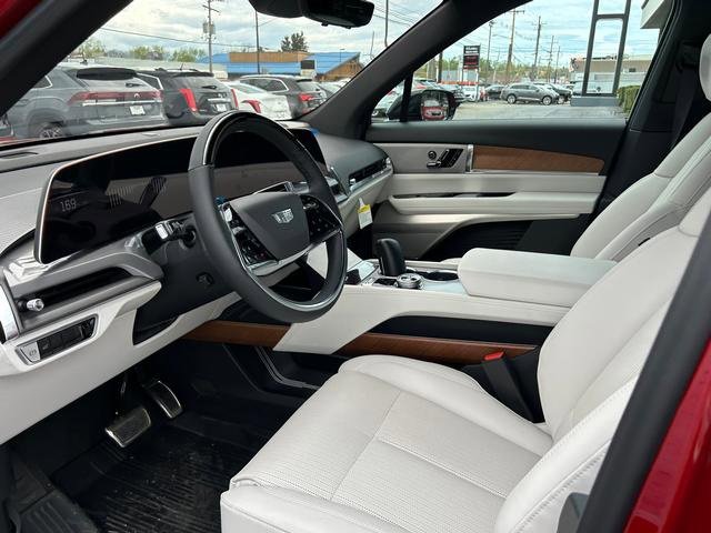 New 2026 Cadillac Vistiq Sport w/ LPO, Floor Liner Package image 10