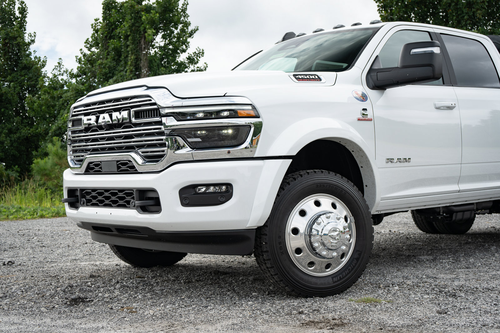 New 2026 RAM 4500 4x4 Crew Cab DRW w/ Laramie Trim Package image 6