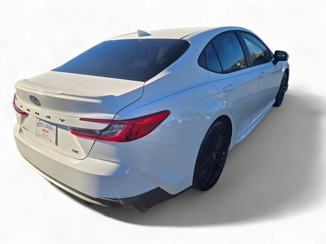 Used 2025 Toyota Camry SE image 14