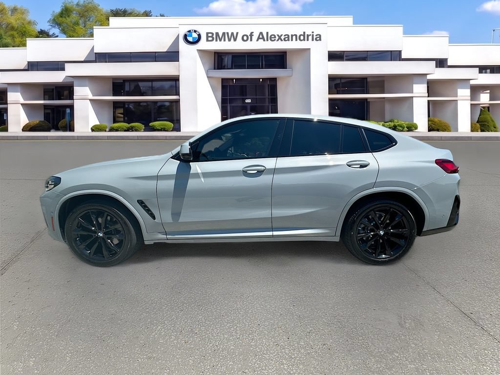 Used 2024 BMW X4 xDrive30i w/ Premium Package AWD/4WD image 4
