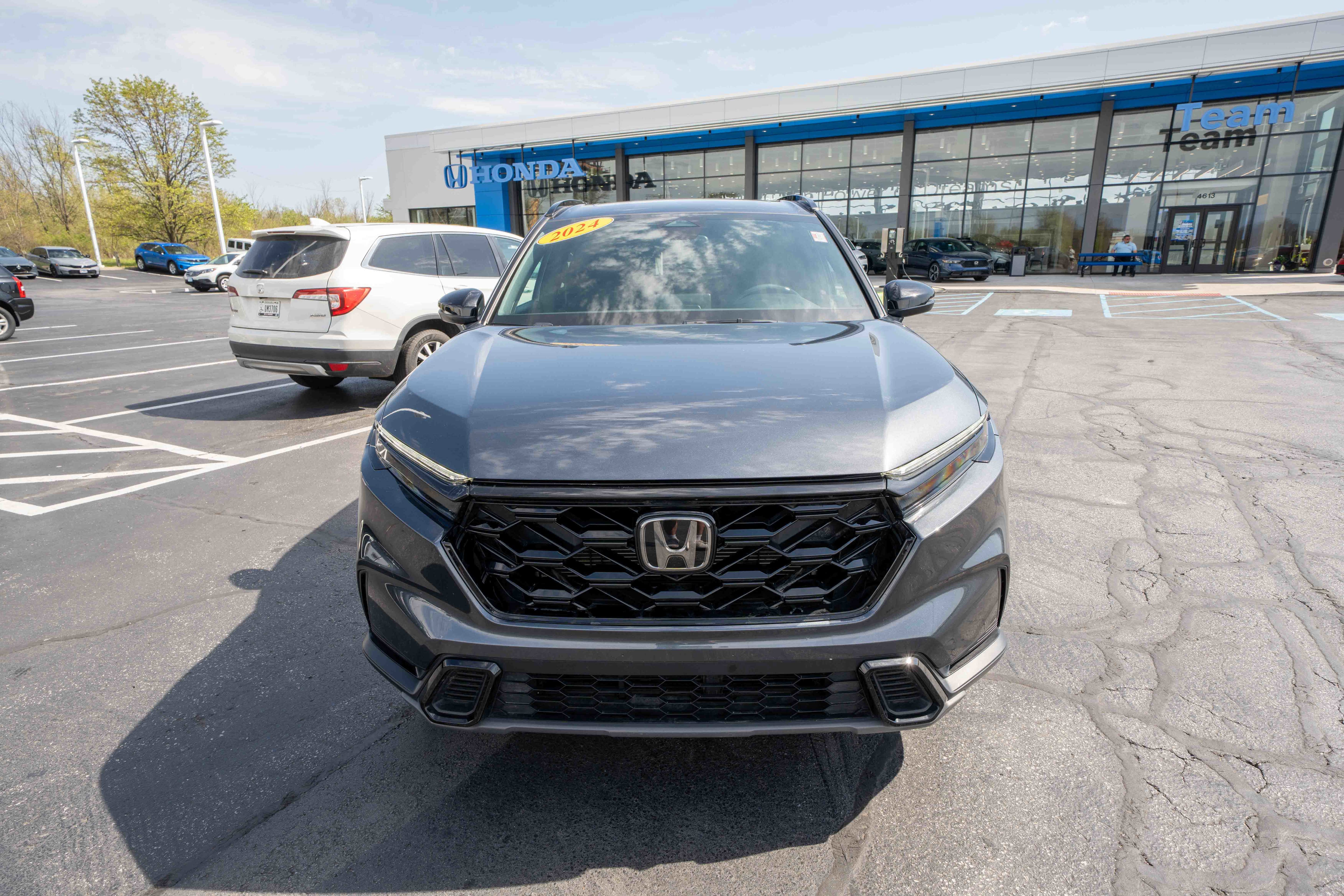 Used 2024 Honda CR-V Sport image 2