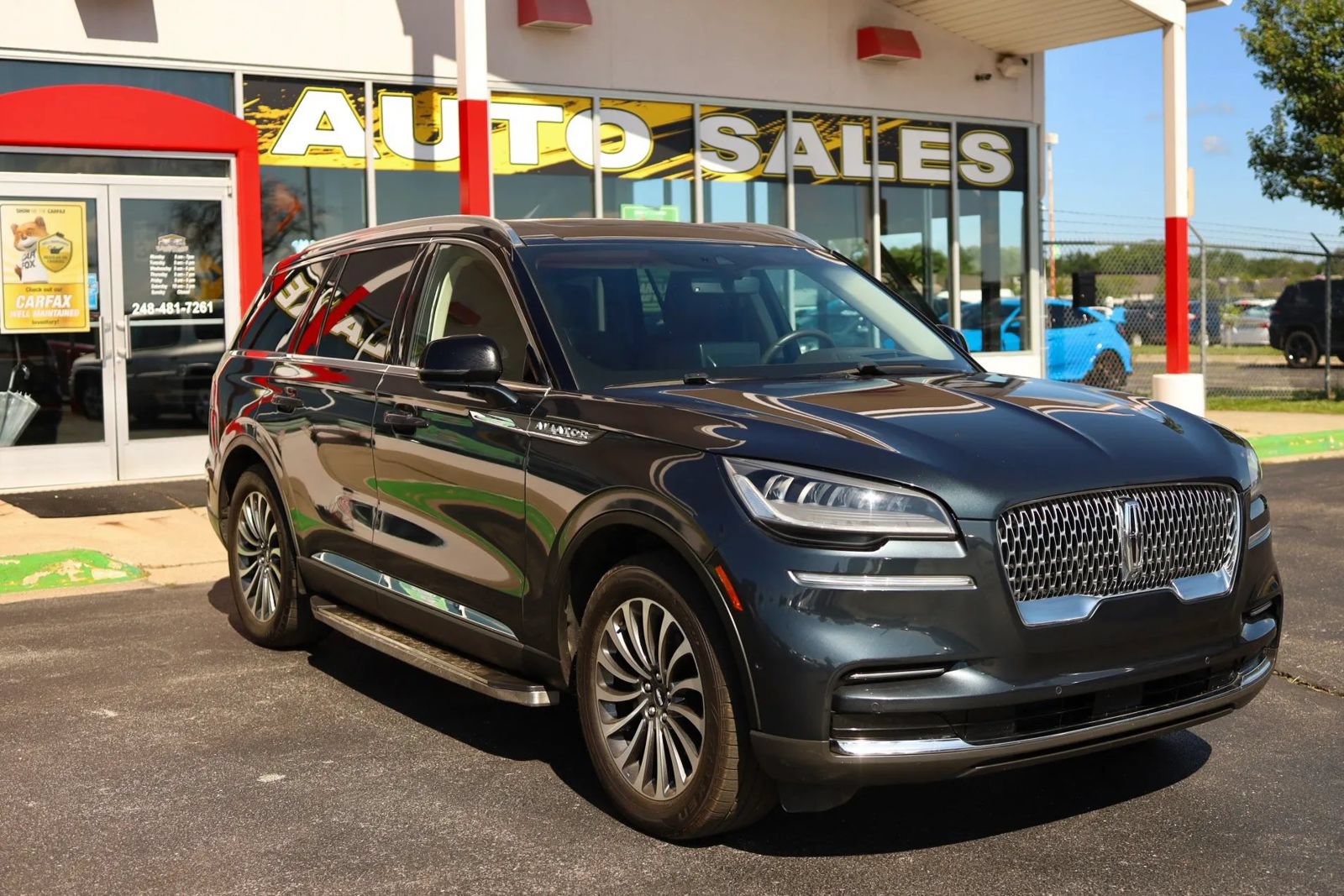 Used 2023 Lincoln Aviator Reserve w/ Equipment Group 201A AWD/4WD image 3