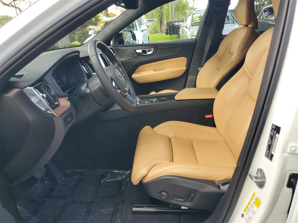 Certified 2024 Volvo XC60 B5 Ultimate AWD/4WD image 19