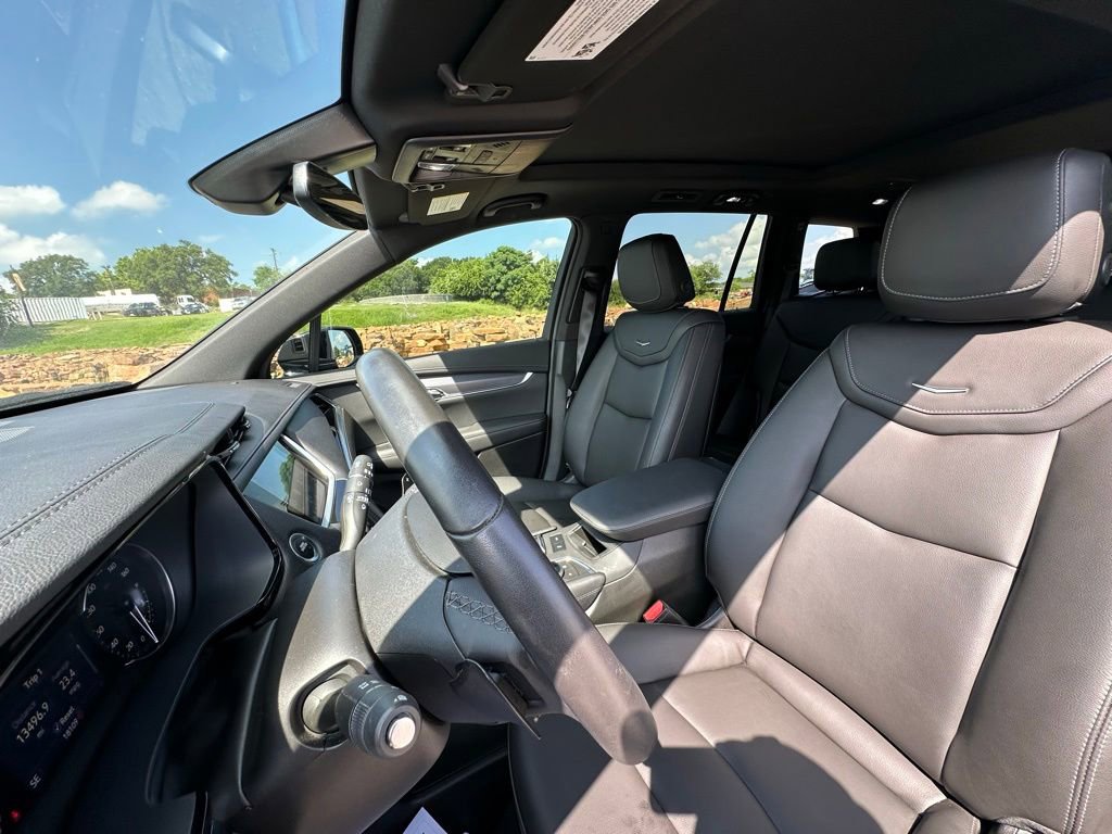 Used 2024 Cadillac XT6 Luxury FWD image 14