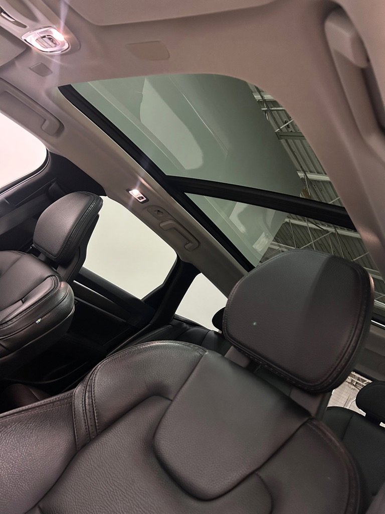 Used 2018 Volvo V90 T5 Cross Country w/ Convenience Package image 18