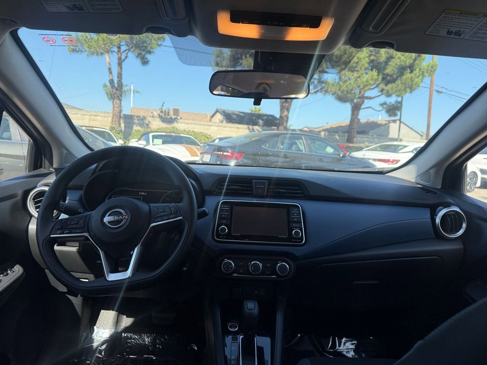 Used 2025 Nissan Versa SV image 29