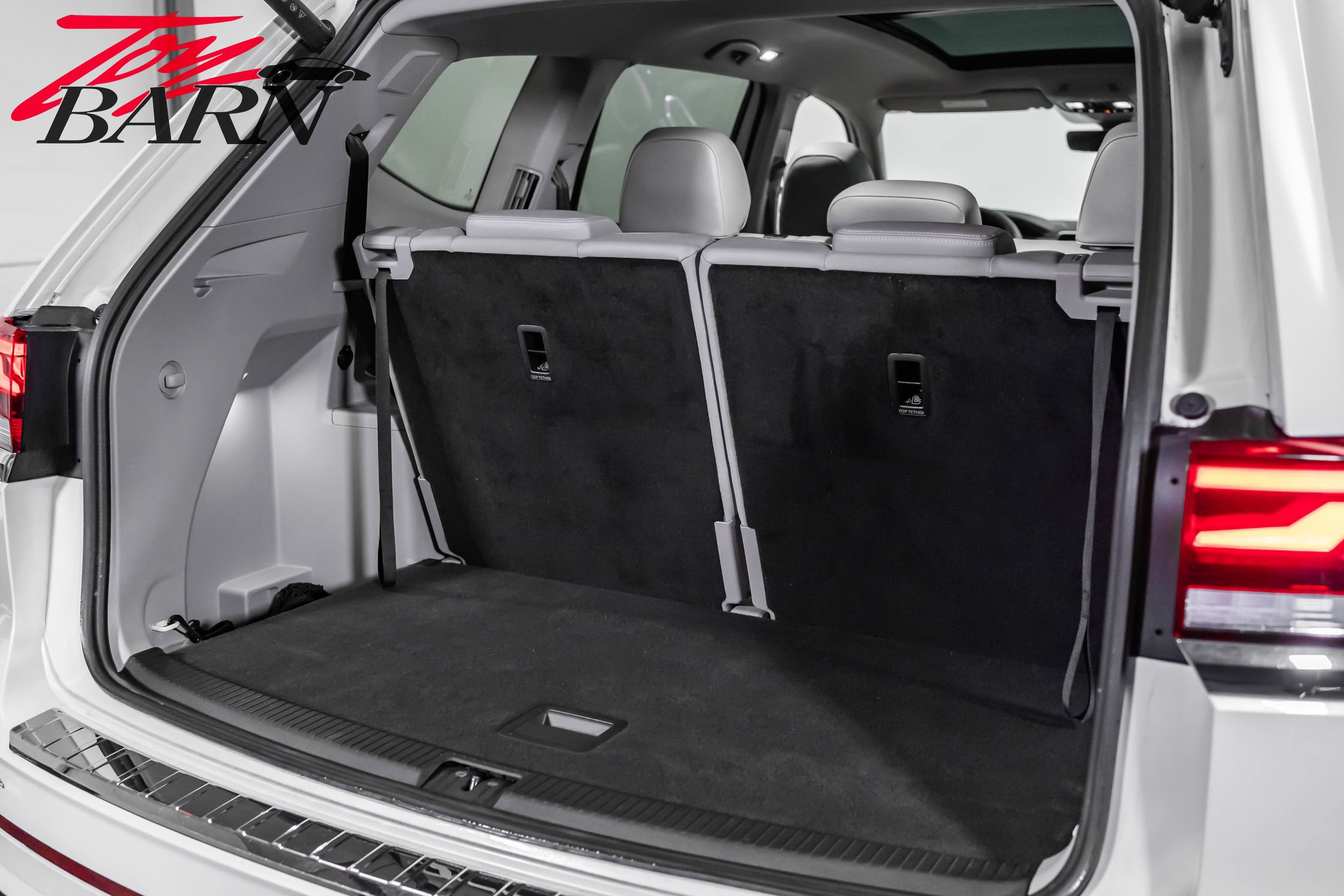 Used 2024 Volkswagen Atlas SEL Premium R-Line image 48