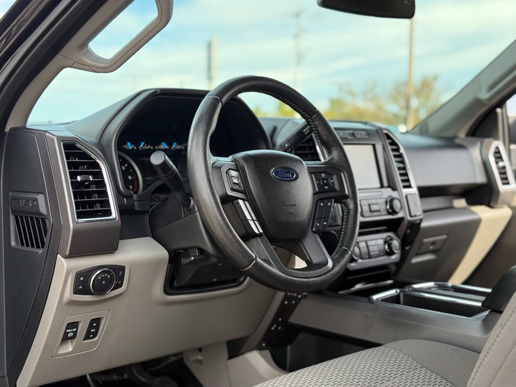 Used 2015 Ford F150 XLT w/ Equipment Group 302A Luxury AWD/4WD image 9