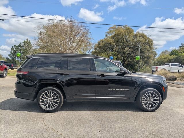 New 2026 Jeep Grand Cherokee L Summit w/ Rear Seat Video Group I AWD/4WD image 2