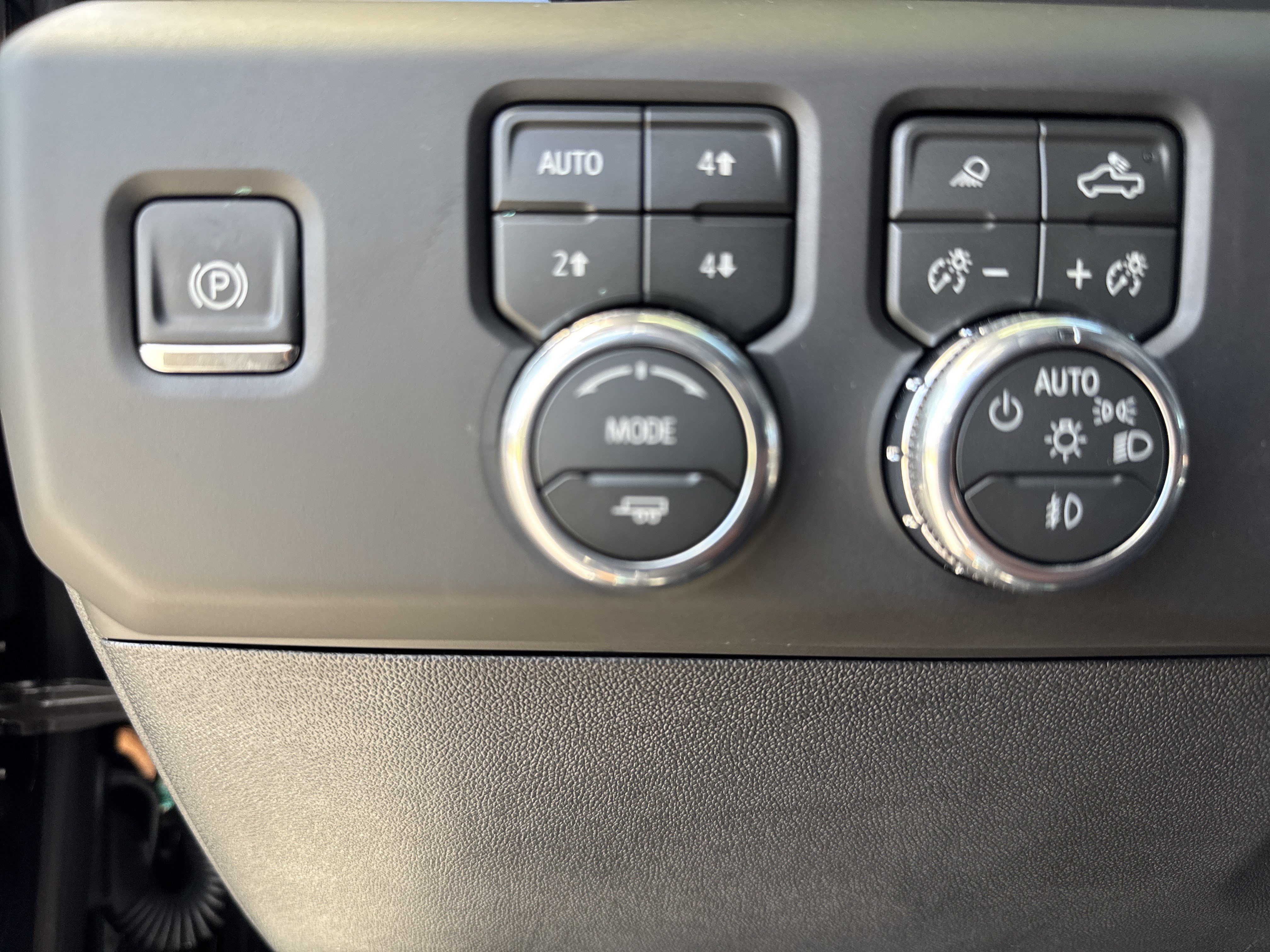 New 2026 GMC Sierra 2500 Denali Ultimate AWD/4WD image 19