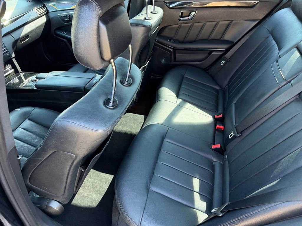 Used 2011 Mercedes-Benz E 350 BlueTEC Sedan image 11