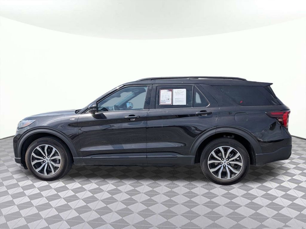Used 2025 Ford Explorer ST-Line AWD/4WD image 6
