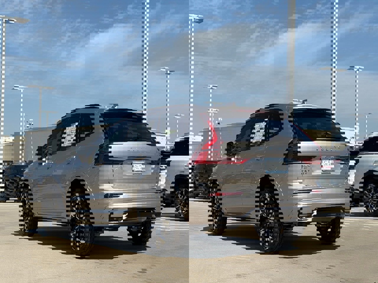 New 2026 Volvo XC60 B5 Ultra w/ Protection Package Premier image 5