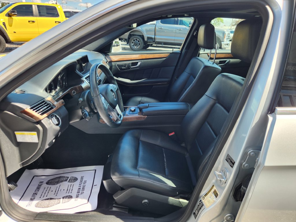 Used 2013 Mercedes-Benz E 350 4MATIC Sedan image 24