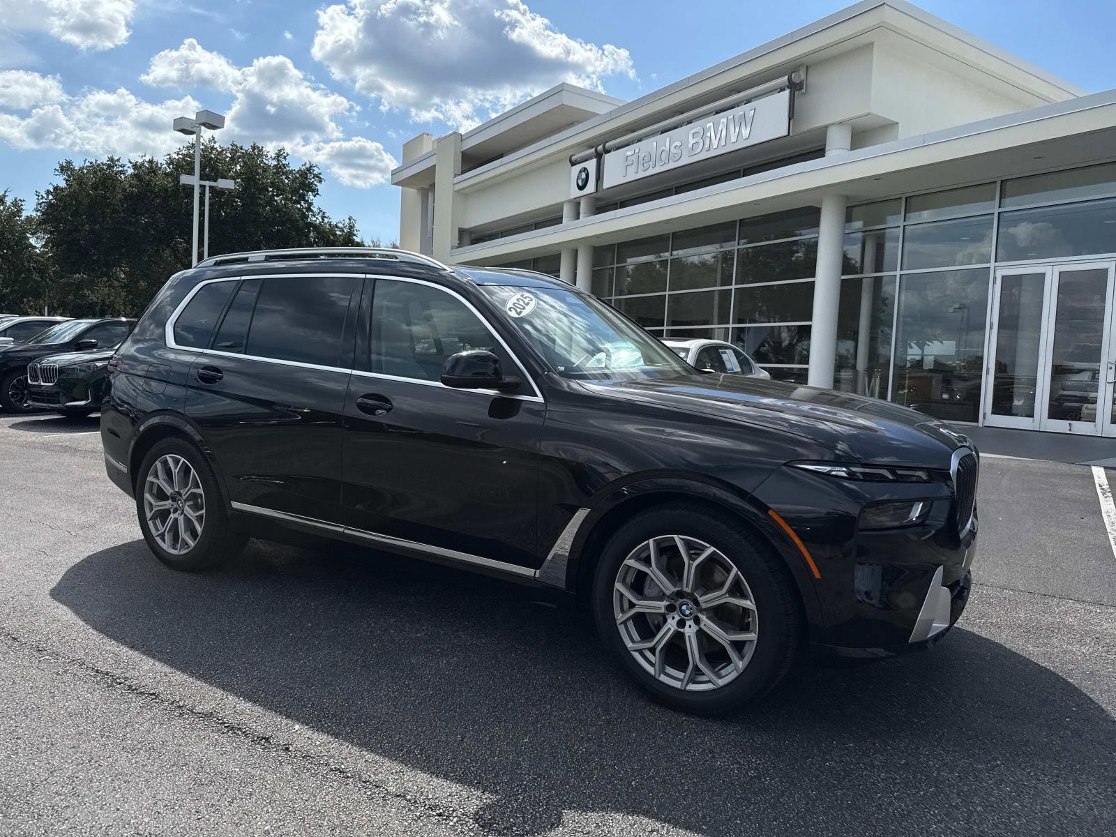 Certified 2025 BMW X7 xDrive40i w/ Premium Package image 1