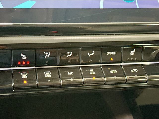 New 2027 Chevrolet Bolt LT w/ Comfort Package image 23