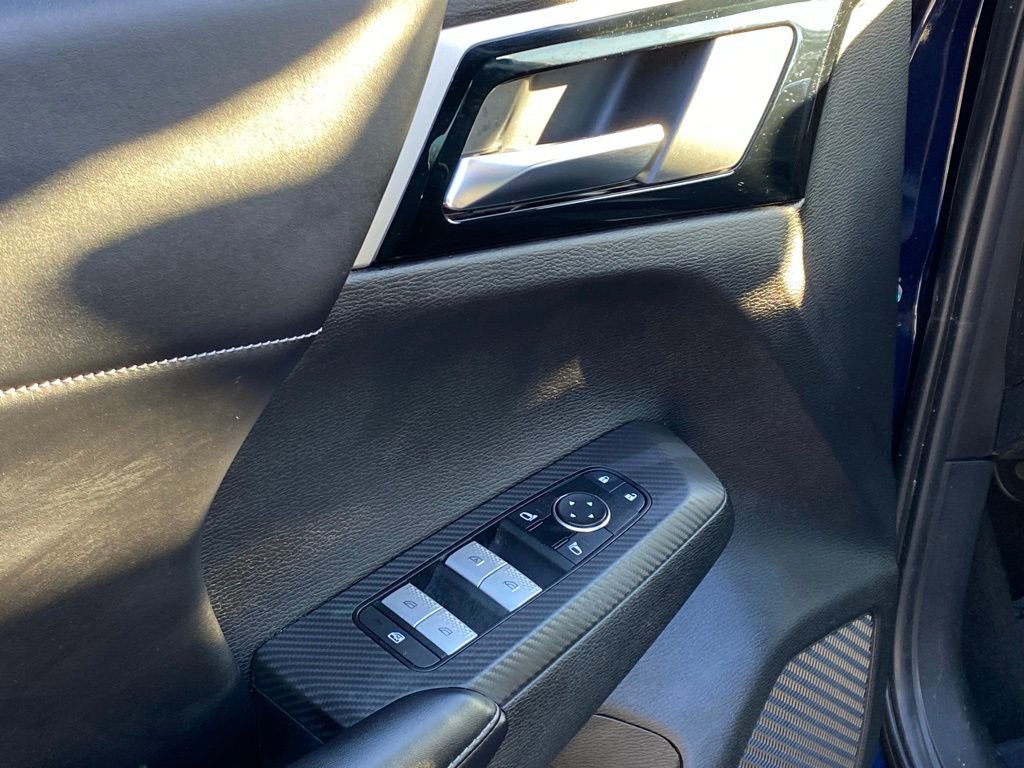 Used 2022 Mitsubishi Outlander SE image 11