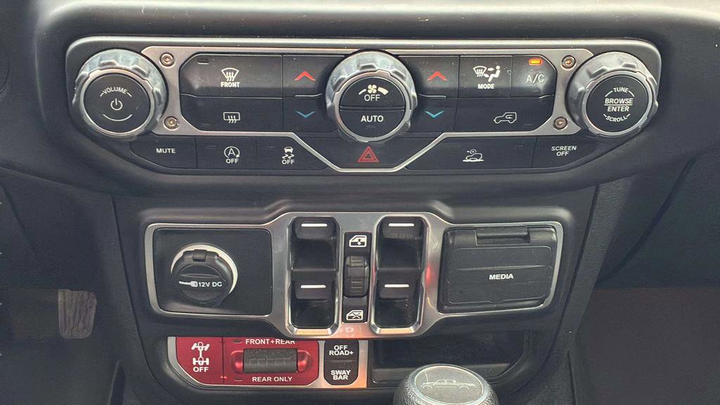 Used 2023 Jeep Gladiator Rubicon w/ Trailer Tow Package image 16