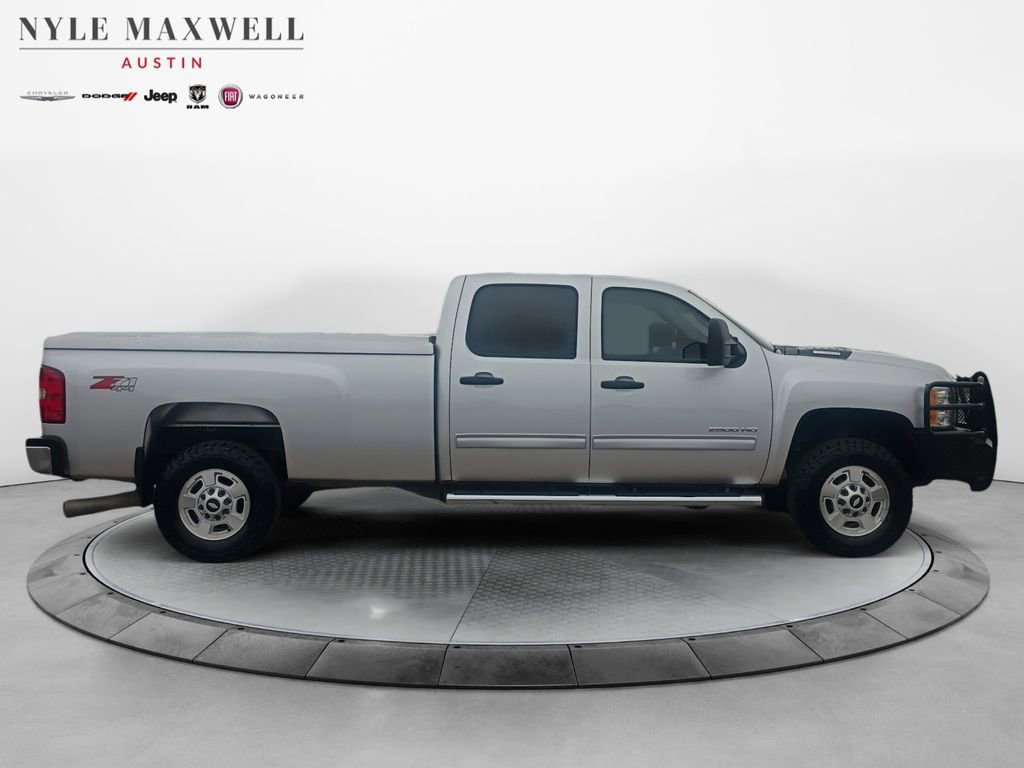 Used 2011 Chevrolet Silverado 2500 LT w/ Suspension Package, Off-Road AWD/4WD image 17