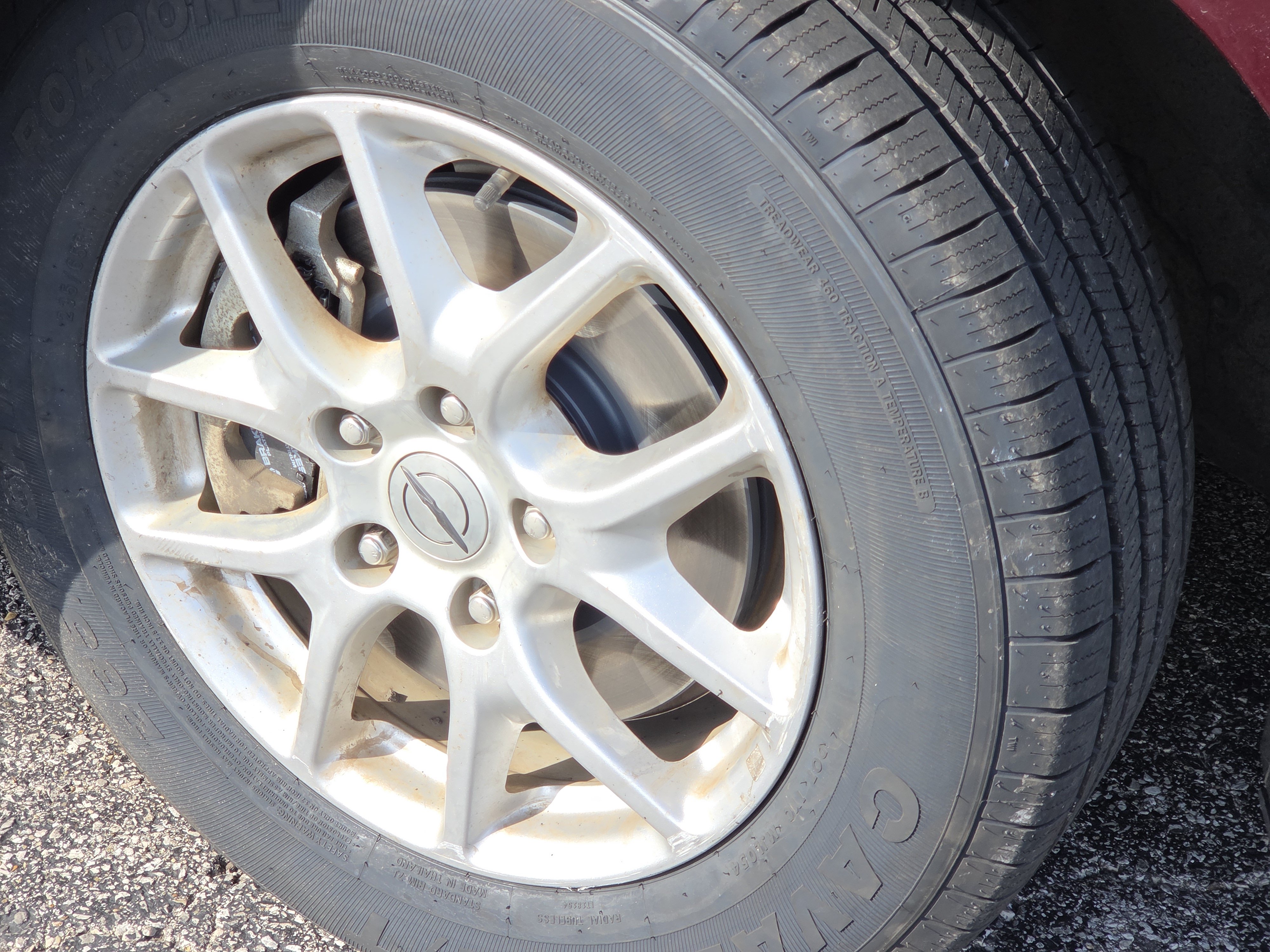 Used 2022 Chrysler Voyager LX FWD image 3