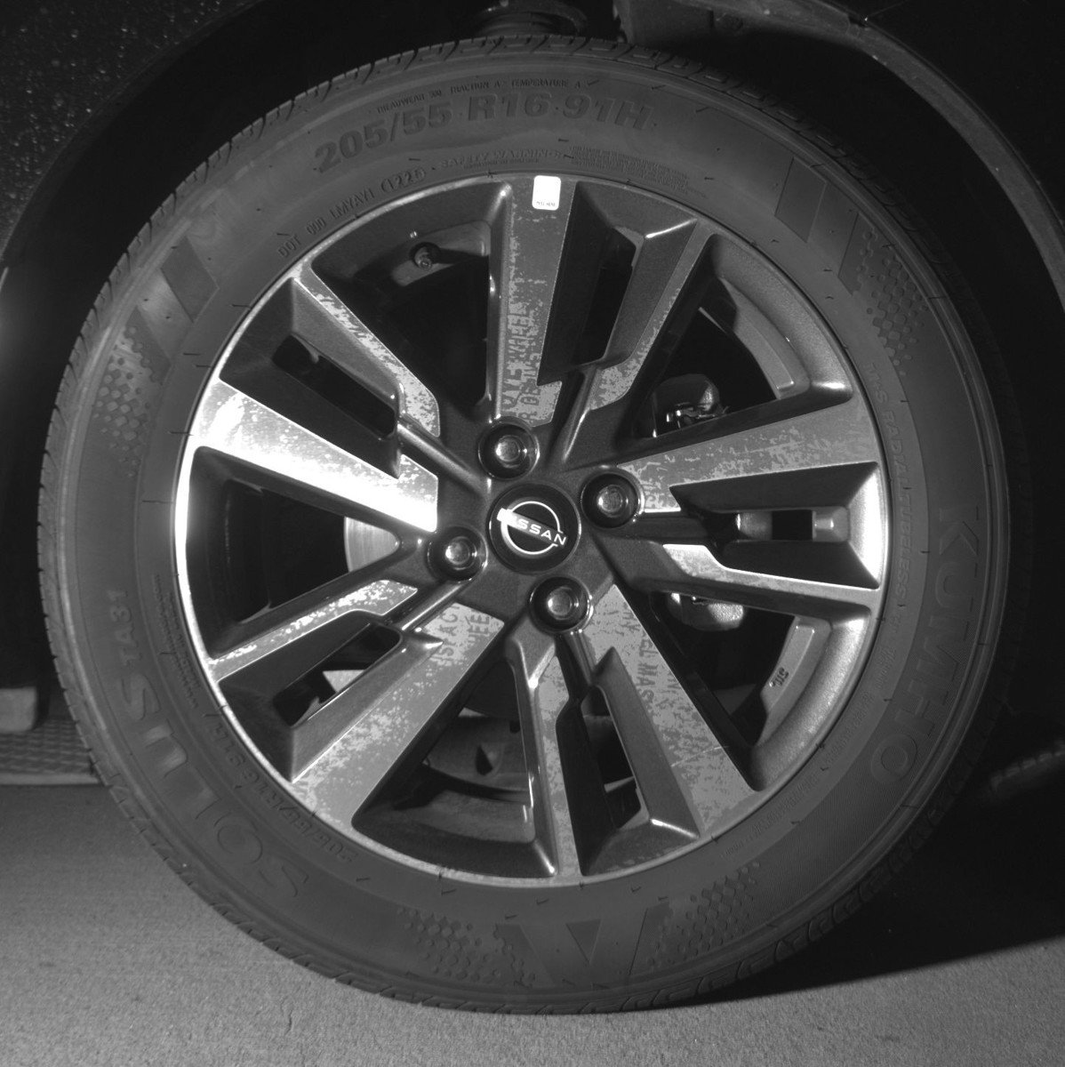 Used 2025 Nissan Versa SV image 13