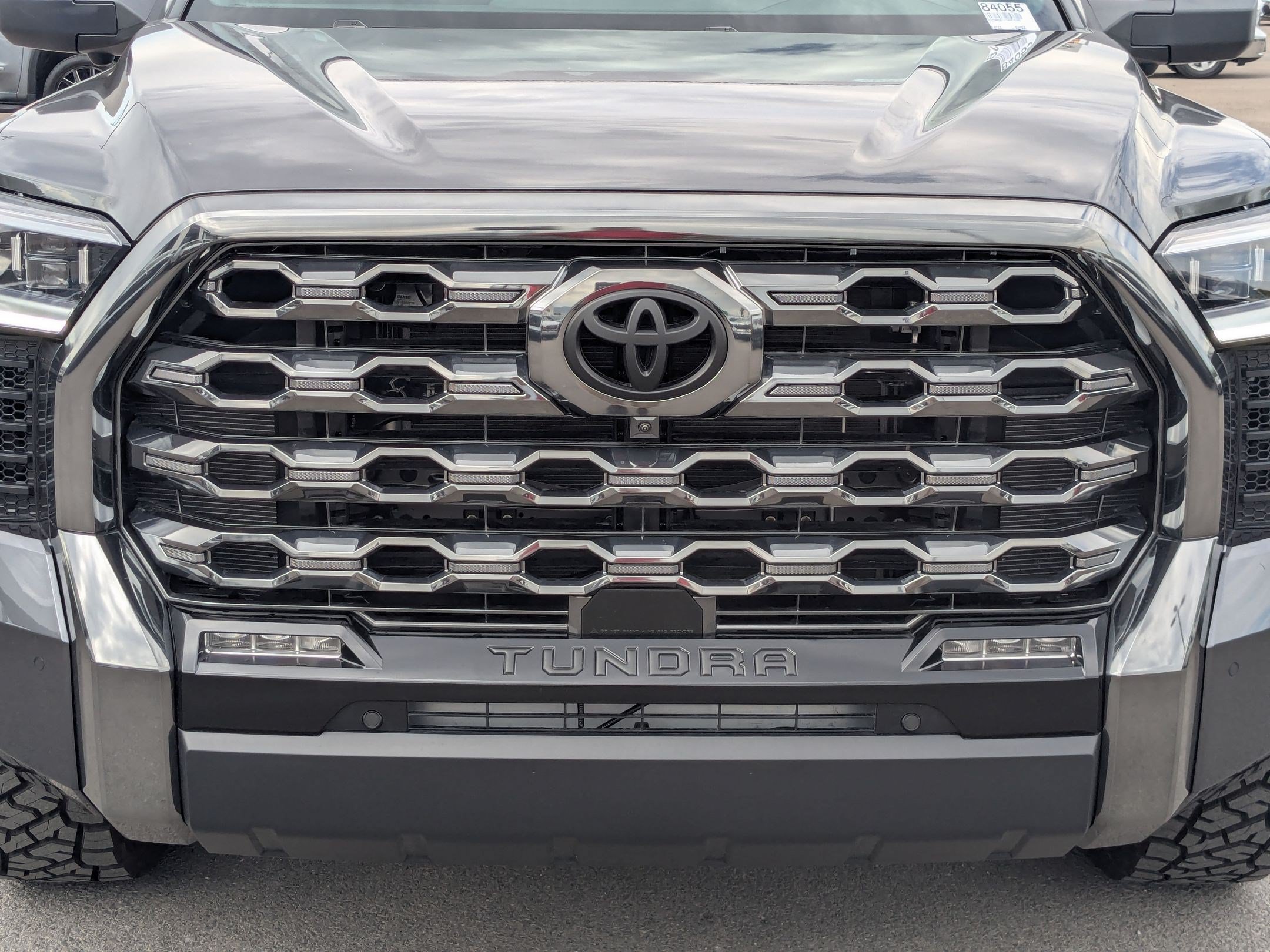 Used 2026 Toyota Tundra Platinum AWD/4WD image 9