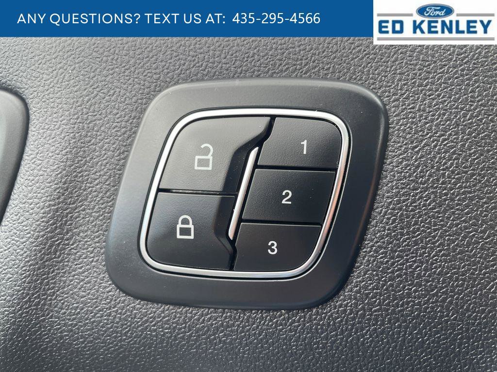 Used 2024 Ford Escape Platinum image 26