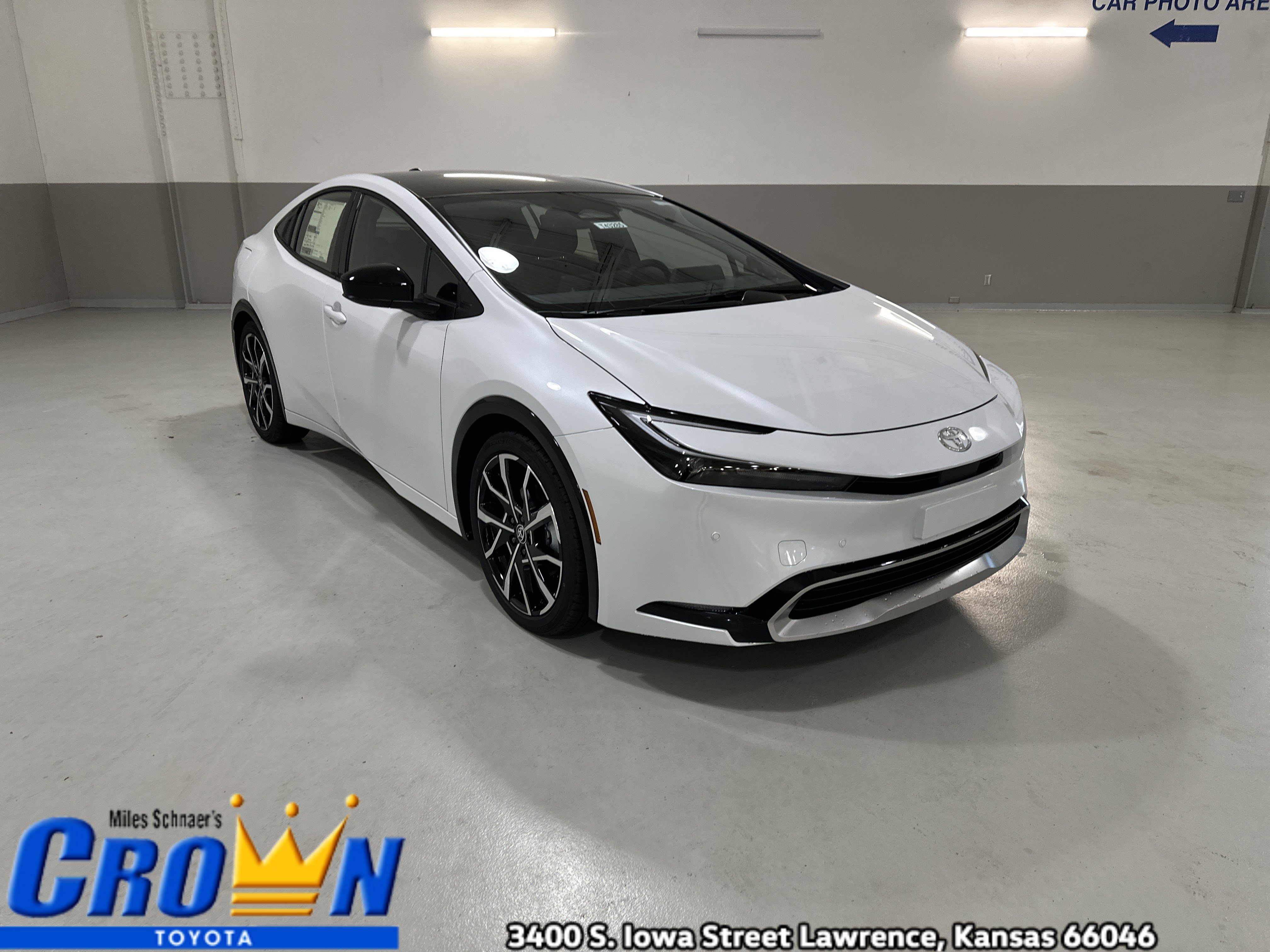 New 2026 Toyota Prius Plug-In Hybrid image 4