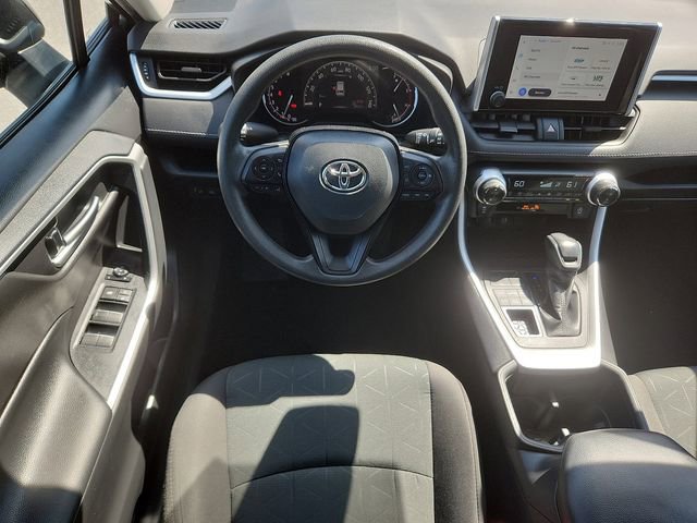 Used 2023 Toyota RAV4 XLE AWD/4WD image 7