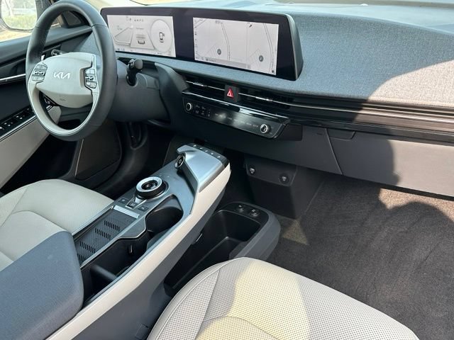 Used 2024 Kia EV6 Wind w/ Wind Technology Package AWD/4WD image 11