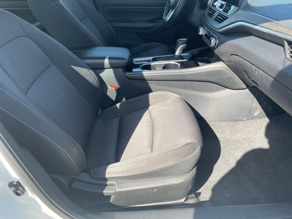 Used 2023 Nissan Altima 2.5 SV w/ SV Premium Package image 27