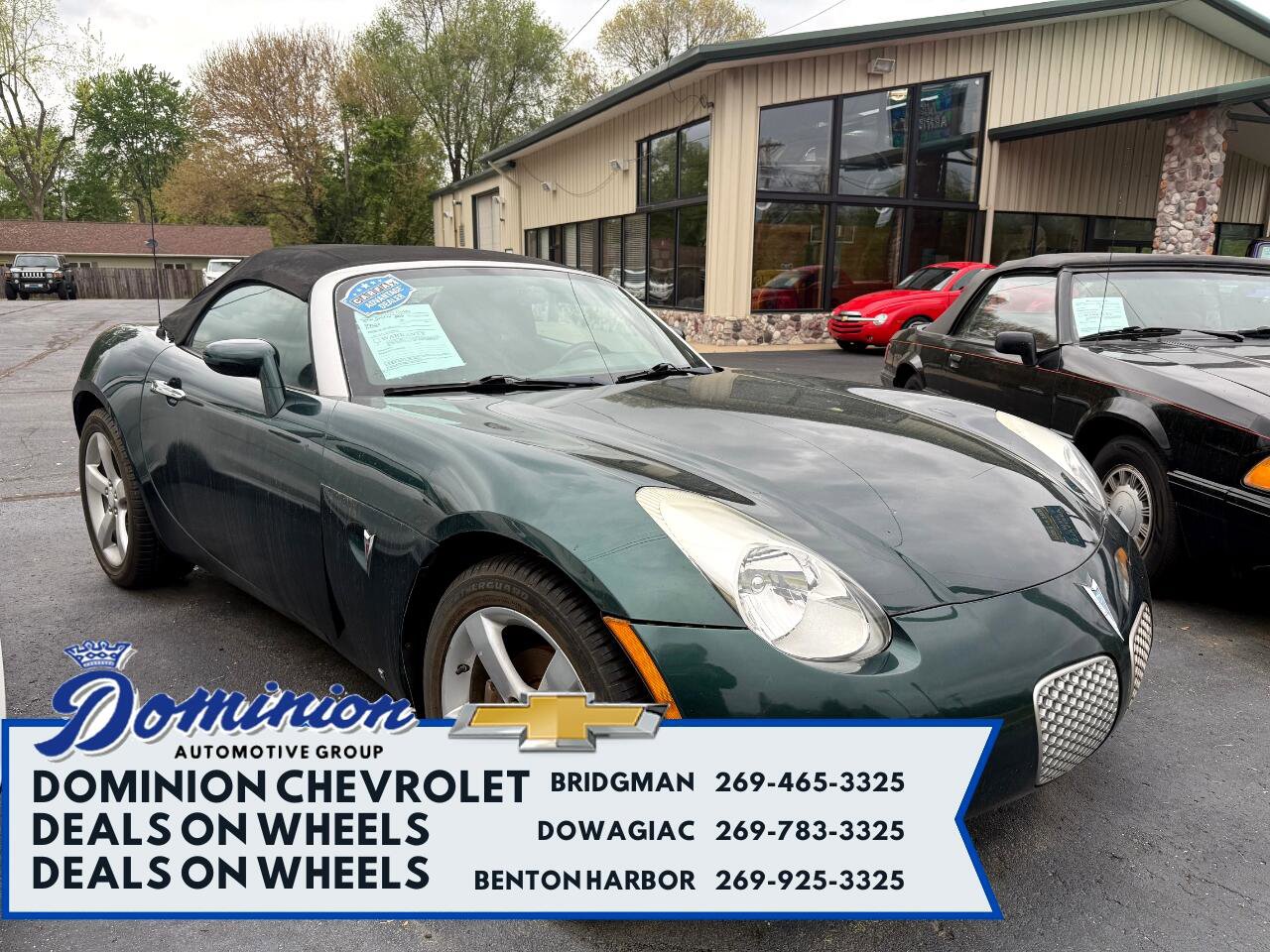 Used 2008 Pontiac Solstice Convertible w/ Premium Package image 1