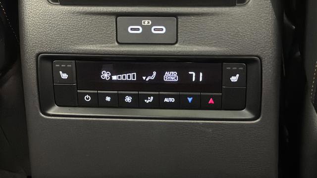 Used 2024 MAZDA CX-90 Plug-In Hybrid w/ Premium Plus image 9