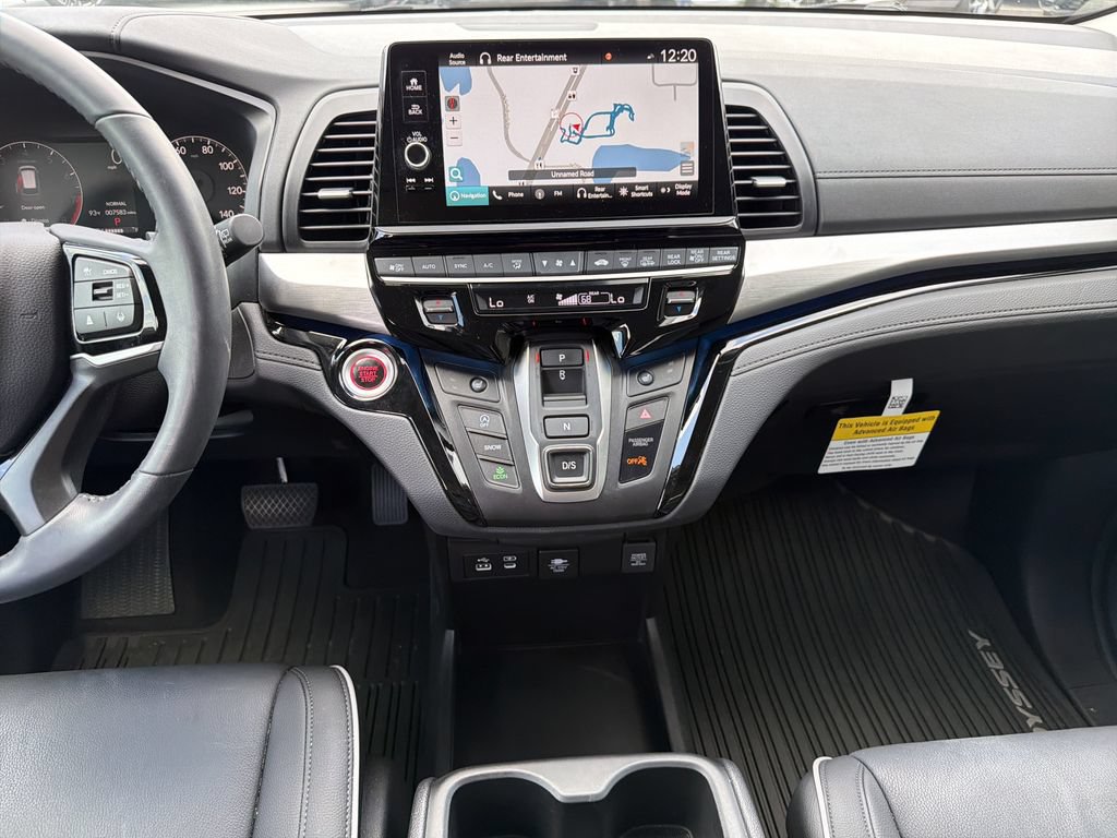 Used 2025 Honda Odyssey Touring image 18