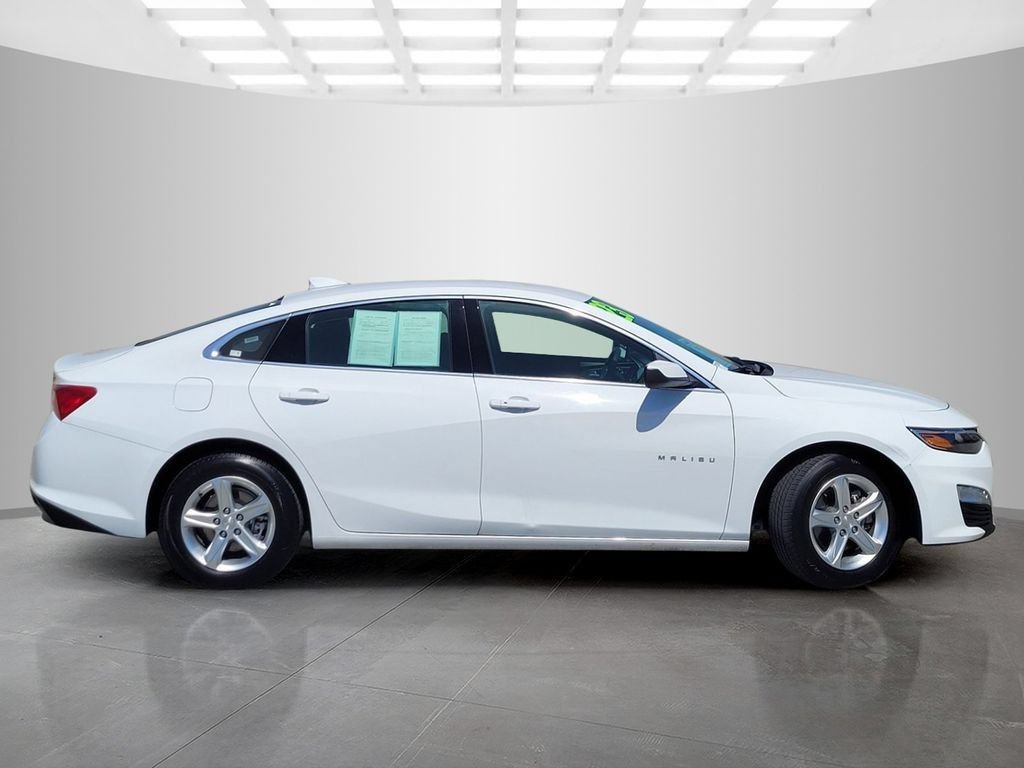 Used 2023 Chevrolet Malibu LT FWD image 3