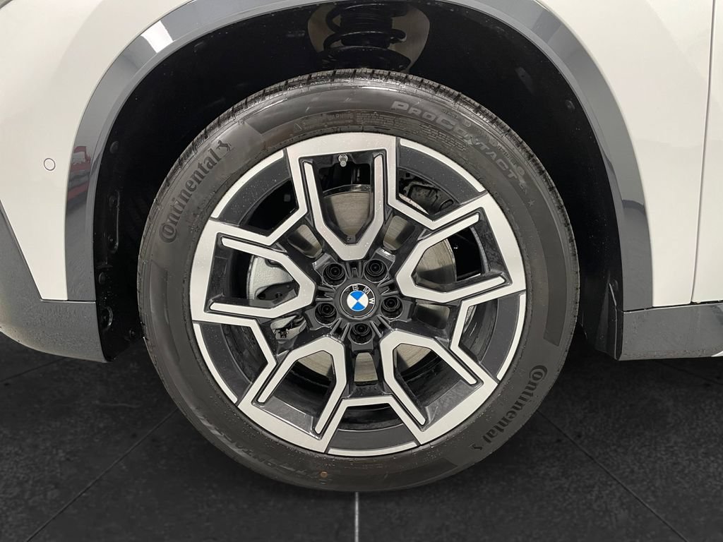 New 2026 BMW X1 xDrive28i w/ Technology Package AWD/4WD image 12