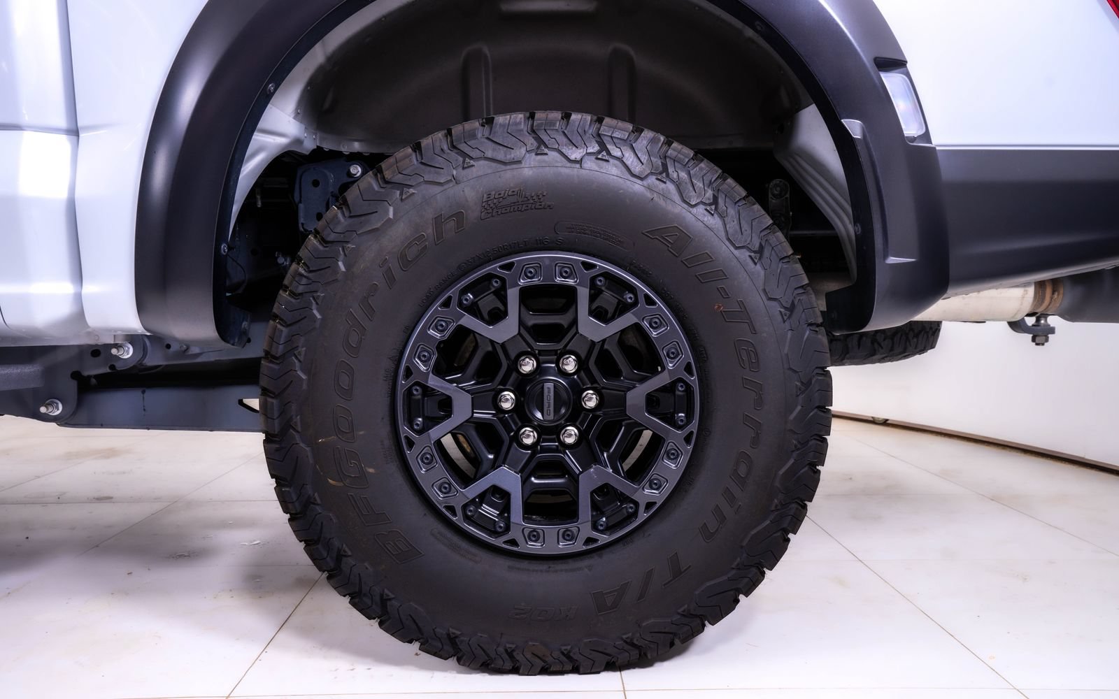 Used 2025 Ford F150 Raptor w/ Equipment Group 803A Raptor R AWD/4WD image 11