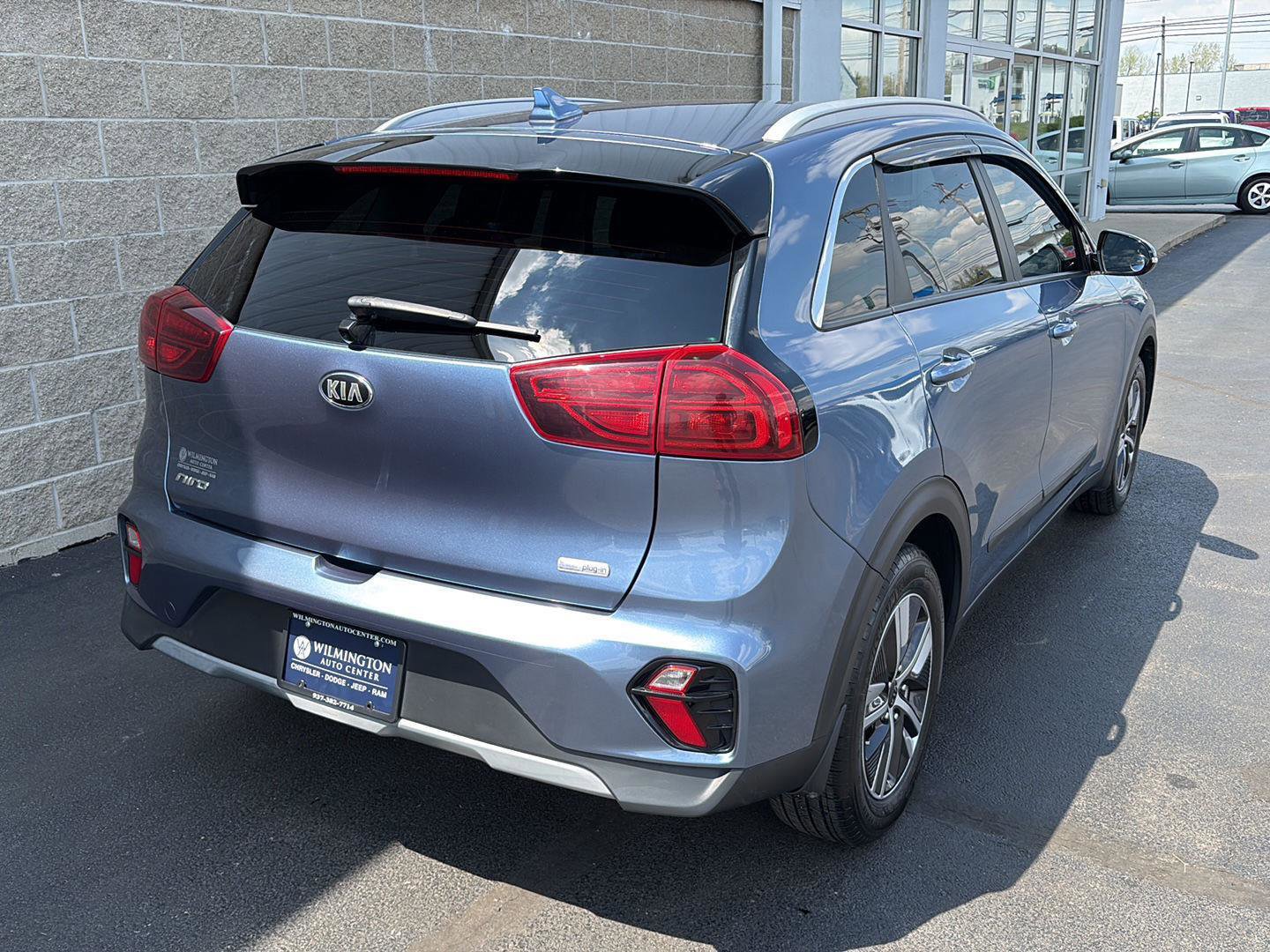 Used 2020 Kia Niro EX FWD image 3