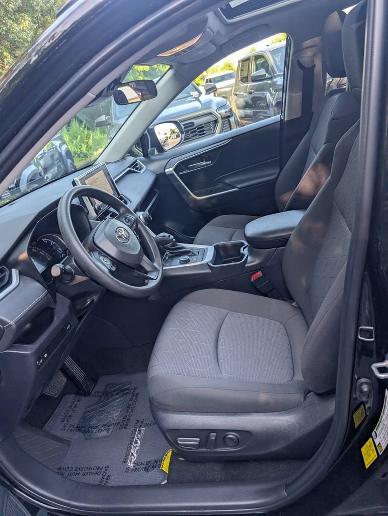 Used 2023 Toyota RAV4 XLE w/ Convenience Package AWD/4WD image 14