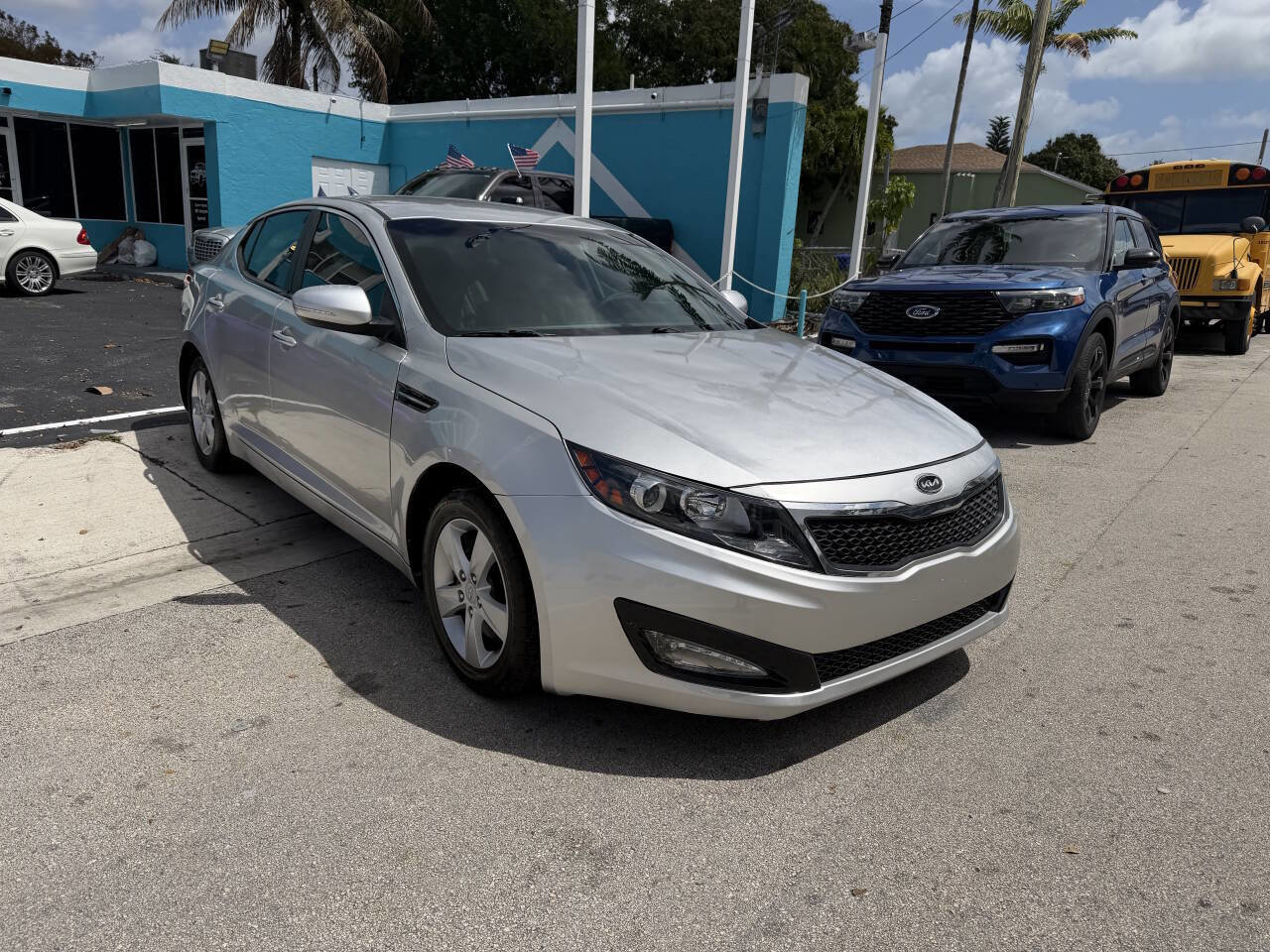 Used 2012 Kia Optima EX FWD image 3