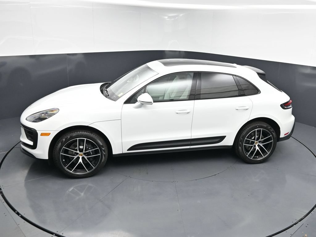New 2026 Porsche Macan AWD/4WD image 14