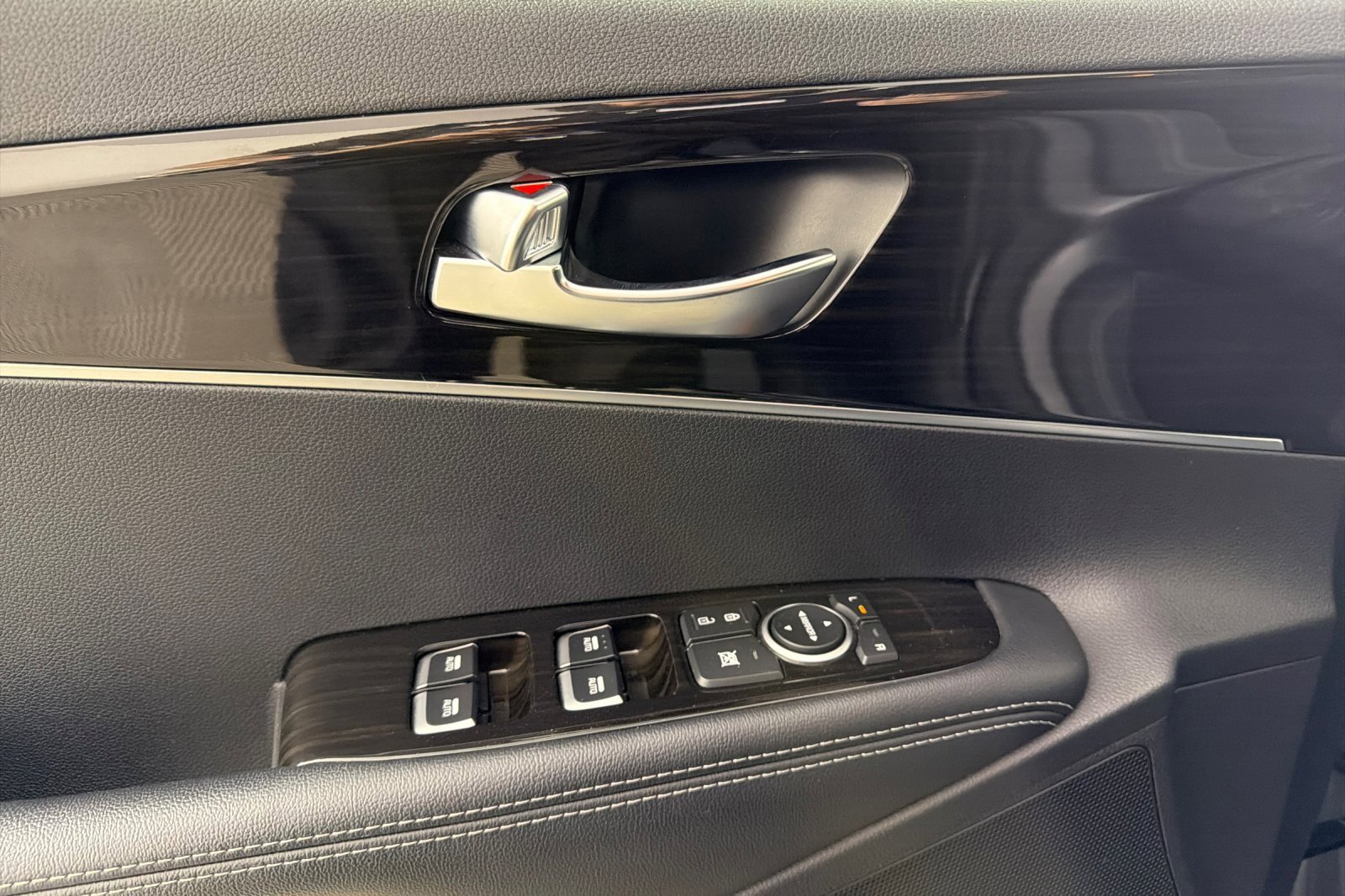Used 2019 Kia Sorento L w/ Option Group 020 image 10