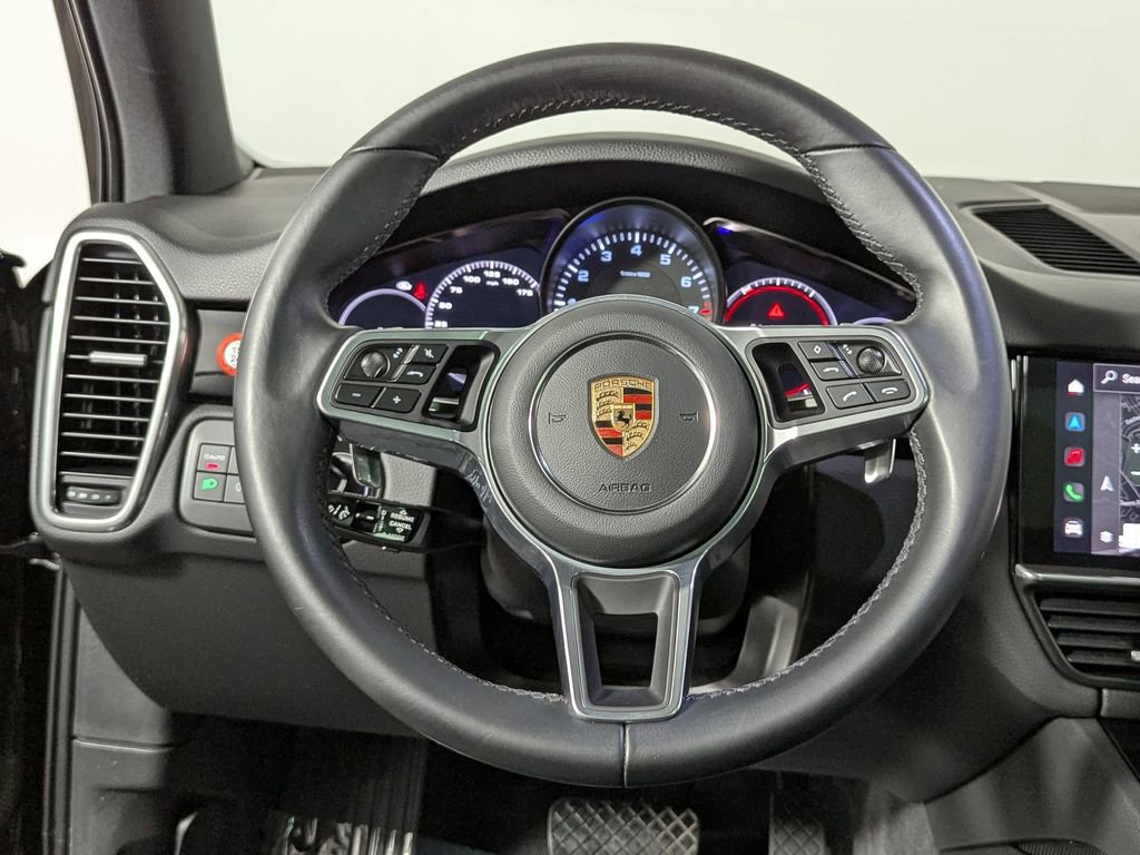 Used 2022 Porsche Cayenne Platinum Edition image 28