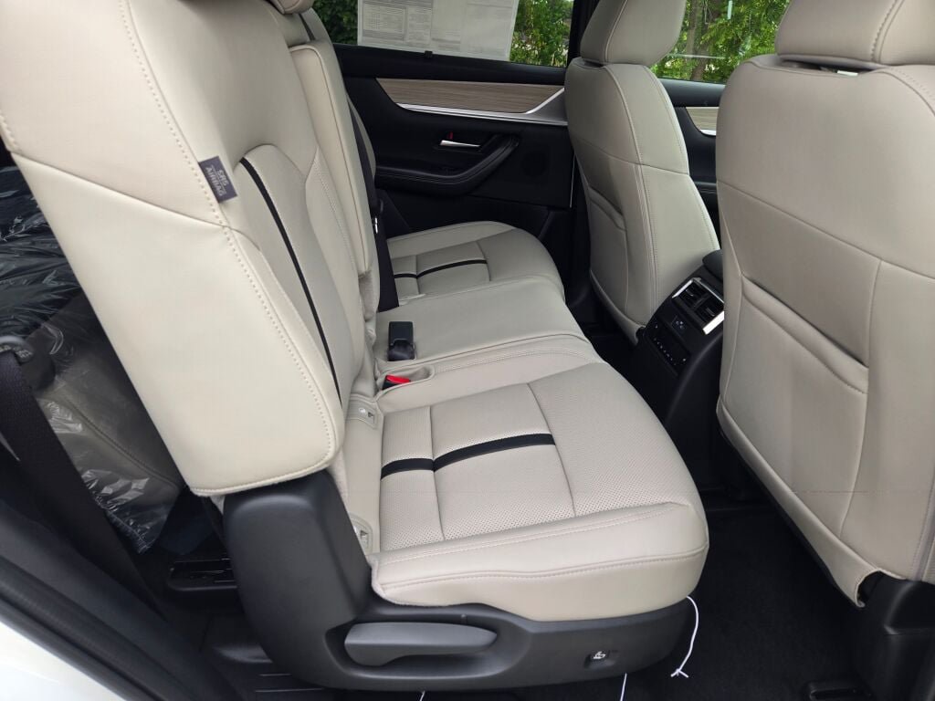 New 2026 MAZDA CX-90 3.3 Turbo w/ Preferred Package AWD/4WD image 8