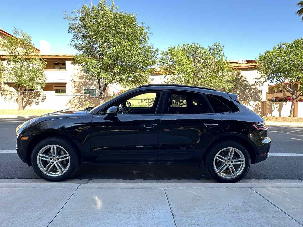 Used 2018 Porsche Macan AWD/4WD image 5