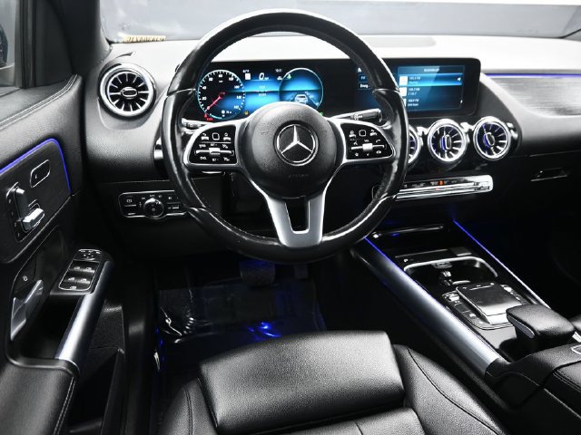 Used 2023 Mercedes-Benz GLA 250 4MATIC w/ Premium Package image 19