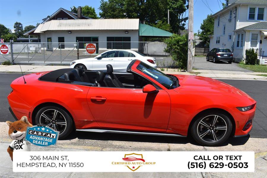 Used 2024 Ford Mustang Convertible RWD image 5