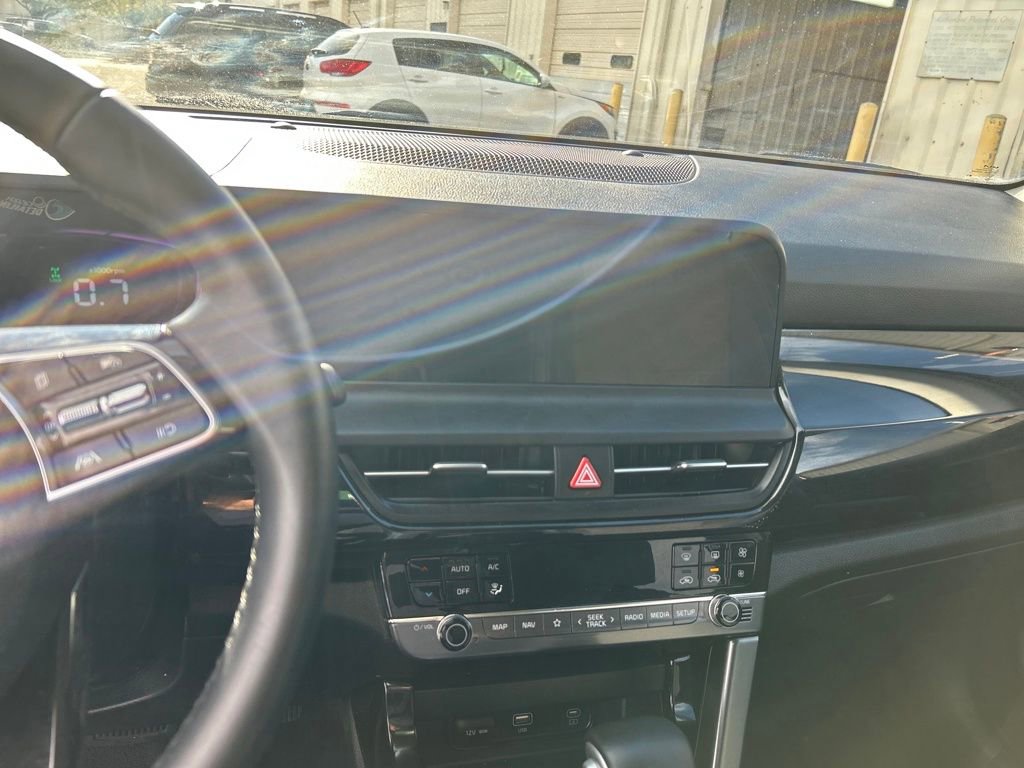 Certified 2025 Kia Seltos S image 18